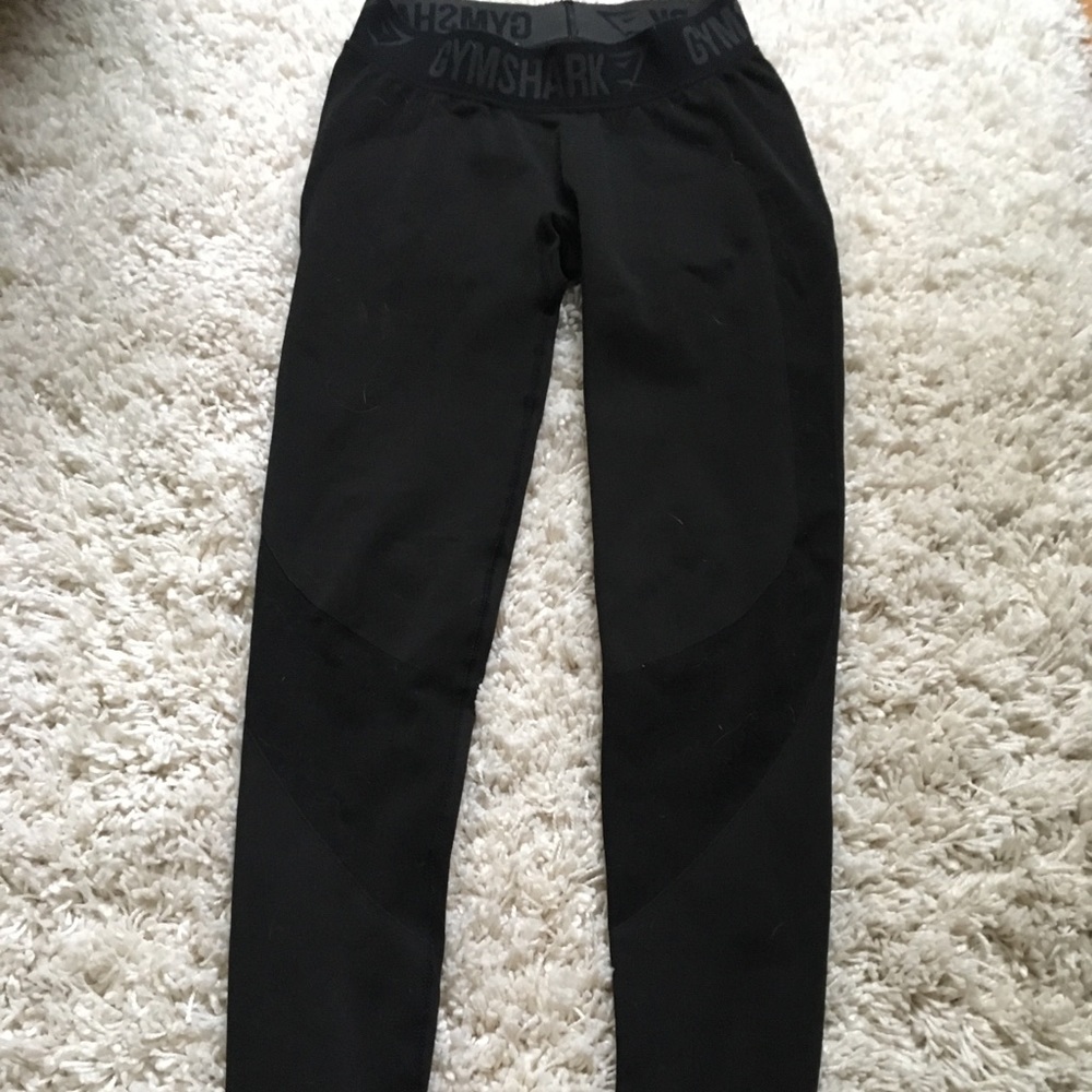 Black gymshark leggings 🖤🐟